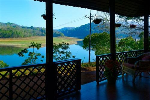 Ktdc Lake Palace Thekkady Kumily Buitenkant foto